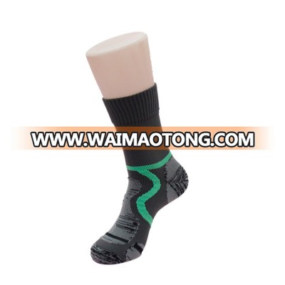 Breathable durable waterproof sports socks